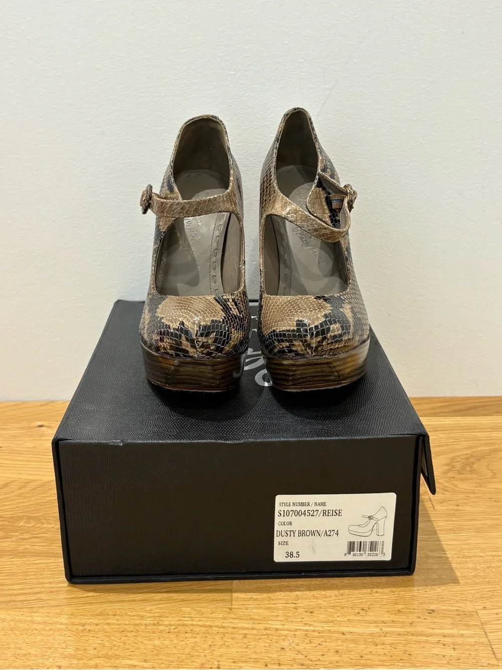 Alice + Olivia Snake “Uma” Platform Mary Jane heels